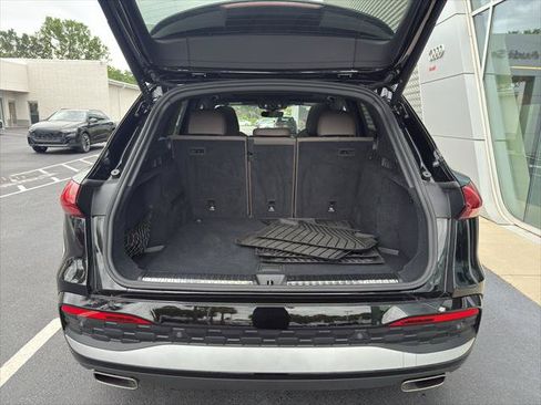 Certified 2025 Audi Q5 Prestige AWD/4WD image 10