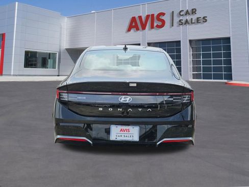 Used 2025 Hyundai Sonata SEL FWD image 5