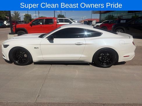 Used 2017 Ford Mustang GT RWD image 8