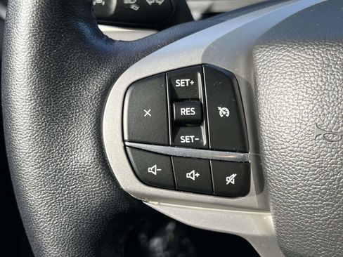 Used 2022 Ford Explorer XLT w/ Equipment Group 202A image 24