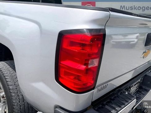 Used 2017 Chevrolet Silverado 2500 LT AWD/4WD image 22