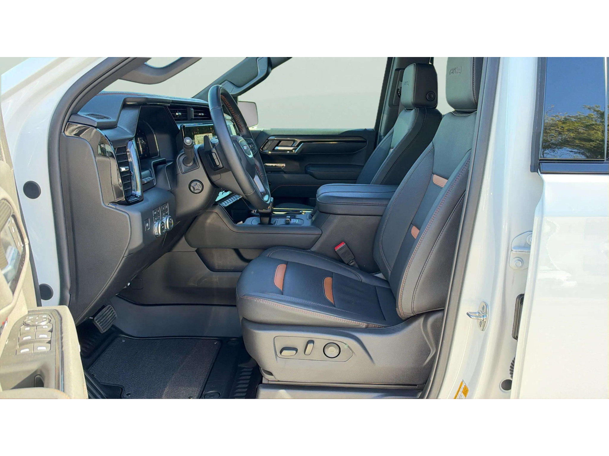 Used 2026 GMC Sierra 1500 AT4 w/ Technology Package AWD/4WD image 11