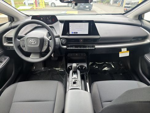 New 2027 Toyota Prius LE FWD image 22