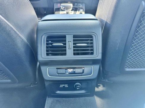 Used 2023 Audi SQ5 Premium Plus w/ Premium Plus Package image 38