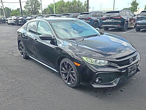 Used 2018 Honda Civic Sport image 3