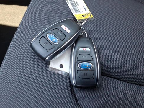 Certified 2025 Subaru Crosstrek 2.0i Premium image 39