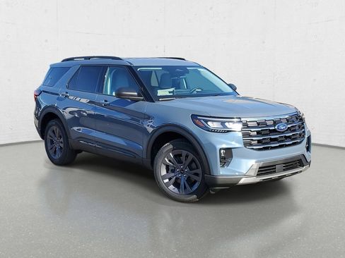 New 2026 Ford Explorer Active w/ Active Comfort Package AWD/4WD image 2
