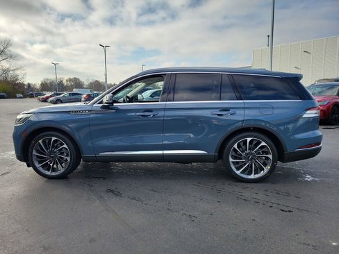 New 2026 Lincoln Aviator Reserve image 7