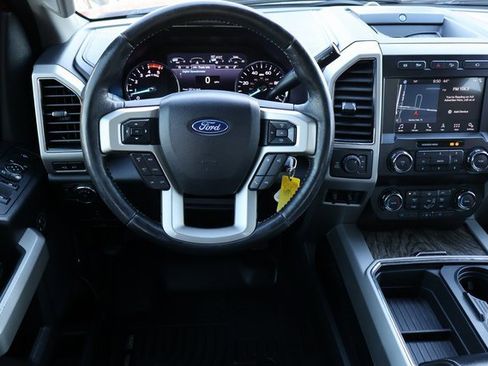 Used 2019 Ford F250 Lariat w/ Chrome Package image 4