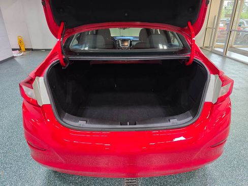 Used 2016 Chevrolet Cruze LT FWD image 19