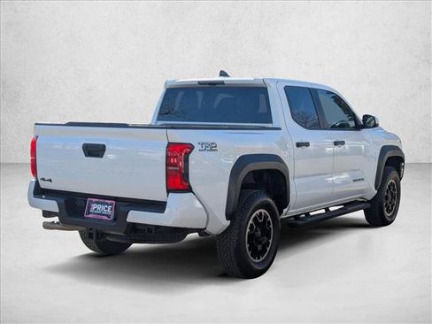 Used 2024 Toyota Tacoma TRD Off-Road image 5