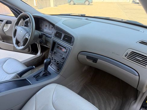 Used 2006 Volvo V70 2.4 FWD image 24