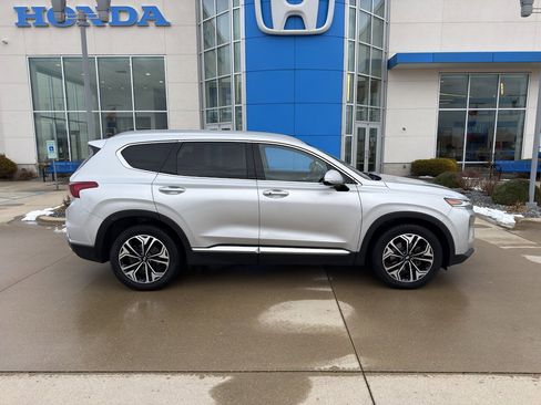 Used 2019 Hyundai Santa Fe Limited w/ Cargo Package image 4