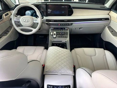 Used 2024 Hyundai Palisade Limited AWD/4WD image 11