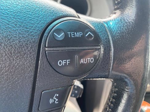 Used 2012 Toyota Sequoia Platinum AWD/4WD image 25