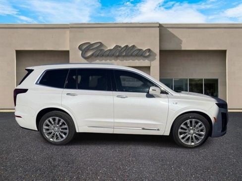 Certified 2024 Cadillac XT6 Premium Luxury w/ Platinum Package FWD image 2