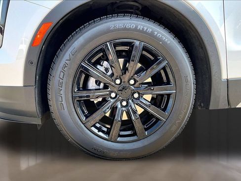 Used 2023 Cadillac XT4 Premium Luxury w/ Technology Package FWD image 8