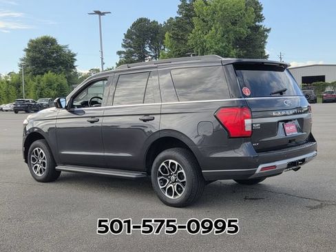 Used 2024 Ford Expedition XLT AWD/4WD image 3