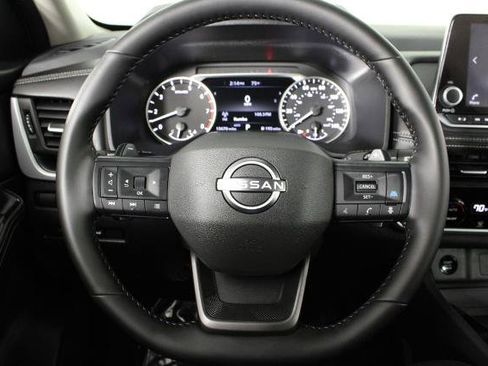 Certified 2025 Nissan Rogue SV image 24