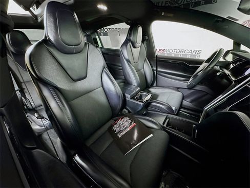 Used 2018 Tesla Model X 100D image 27