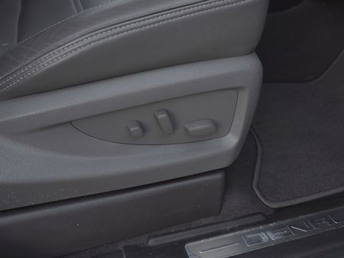 Used 2019 GMC Yukon XL Denali w/ Open Road Package image 49