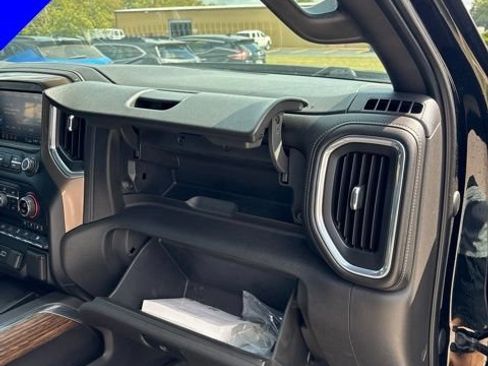 Used 2020 Chevrolet Silverado 1500 High Country AWD/4WD image 34