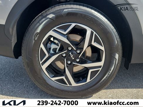 Certified 2025 Kia Sportage LX FWD image 8