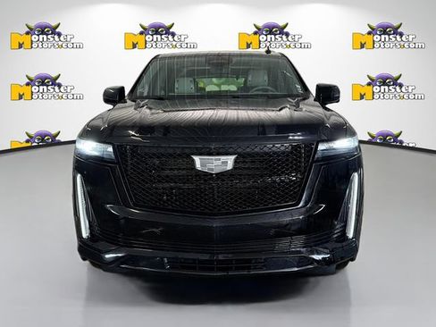 Used 2023 Cadillac Escalade Sport Platinum w/ LPO, ONYX Package AWD/4WD image 2