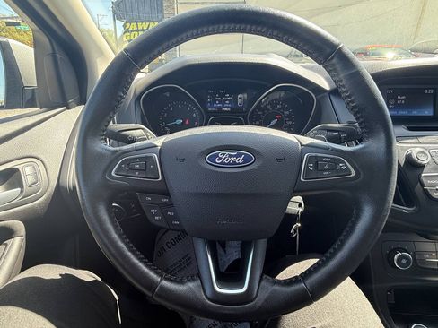 Used 2015 Ford Focus SE w/ SE Sport Package FWD image 25