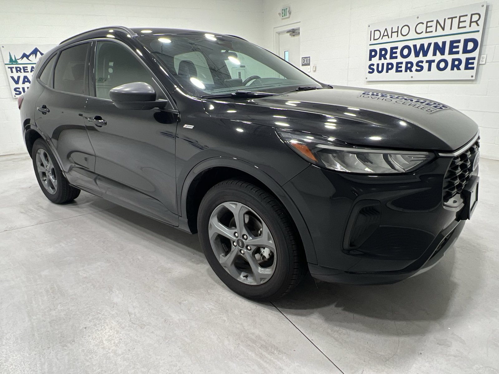 Used 2024 Ford Escape ST-Line AWD/4WD image 2