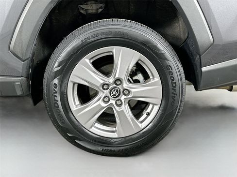 Certified 2025 Toyota RAV4 XLE image 28