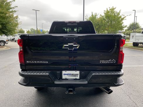 Used 2024 Chevrolet Silverado 2500 High Country w/ High Country Premium Package AWD/4WD image 8