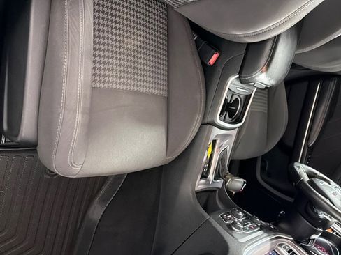 Used 2019 Dodge Charger GT image 23