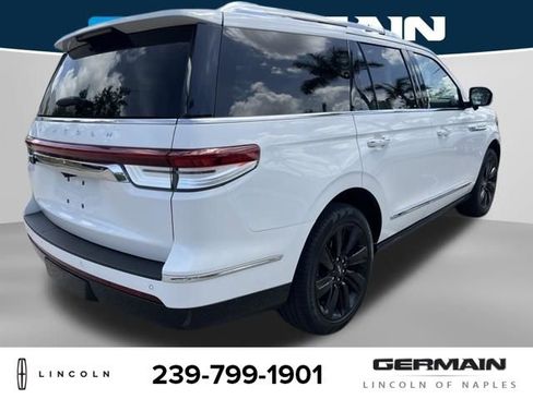 Used 2024 Lincoln Navigator Reserve AWD/4WD image 7