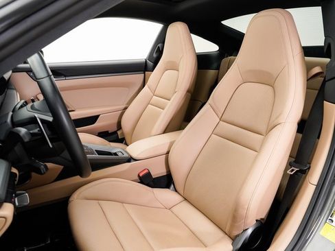 Used 2023 Porsche 911 Carrera image 5