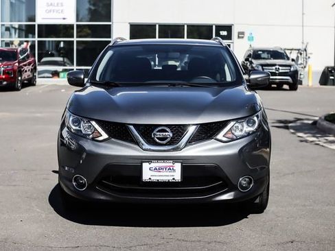 Used 2017 Nissan Rogue Sport SV w/ SV All-Weather Package AWD/4WD image 6