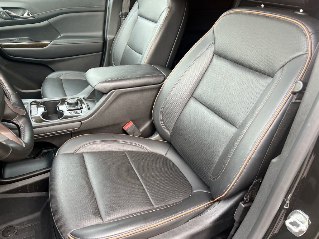 Used 2023 GMC Acadia AT4 w/ Technology Package AWD/4WD image 20