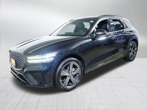 Used 2022 Genesis GV70 2.5T w/ Sport Prestige Package AWD/4WD image 3
