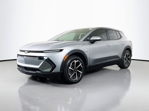 Used 2025 Chevrolet Equinox EV LT image 4