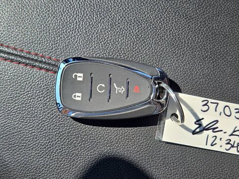 Used 2023 Chevrolet Equinox RS image 32