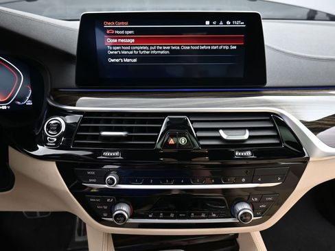 Used 2020 BMW 540i xDrive image 14