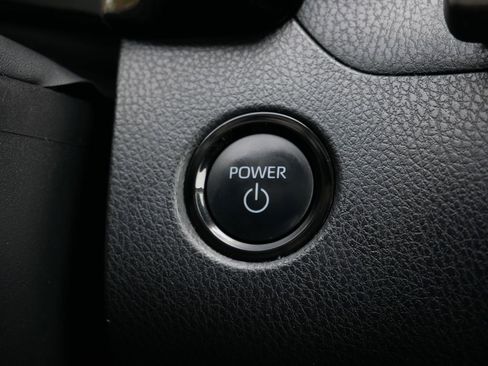 Used 2025 Toyota Camry LE FWD image 25