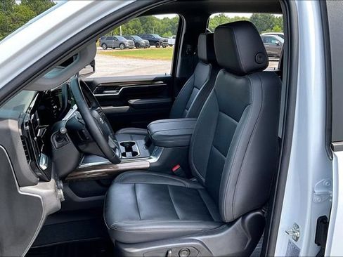 Used 2025 Chevrolet Silverado 2500 LT w/ Trail Boss Package AWD/4WD image 22
