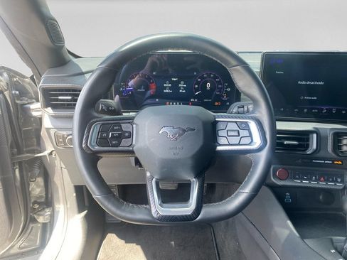 Used 2025 Ford Mustang Coupe RWD image 12