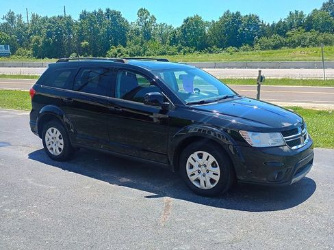Used 2019 Dodge Journey SE FWD image 7