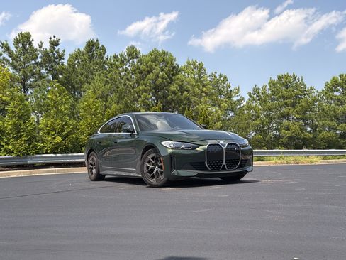 Used 2023 BMW i4 eDrive40 w/ Premium Package RWD image 7