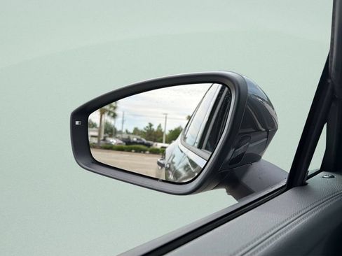 New 2026 Volkswagen Tiguan SE FWD image 33