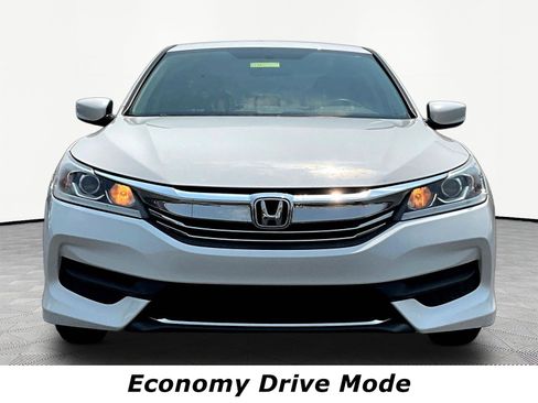 Used 2017 Honda Accord LX image 2