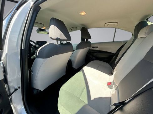 Used 2022 Toyota Corolla LE FWD image 35