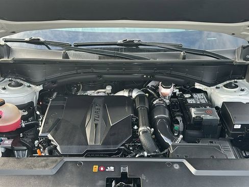 Used 2024 Hyundai Santa Fe Limited FWD image 3